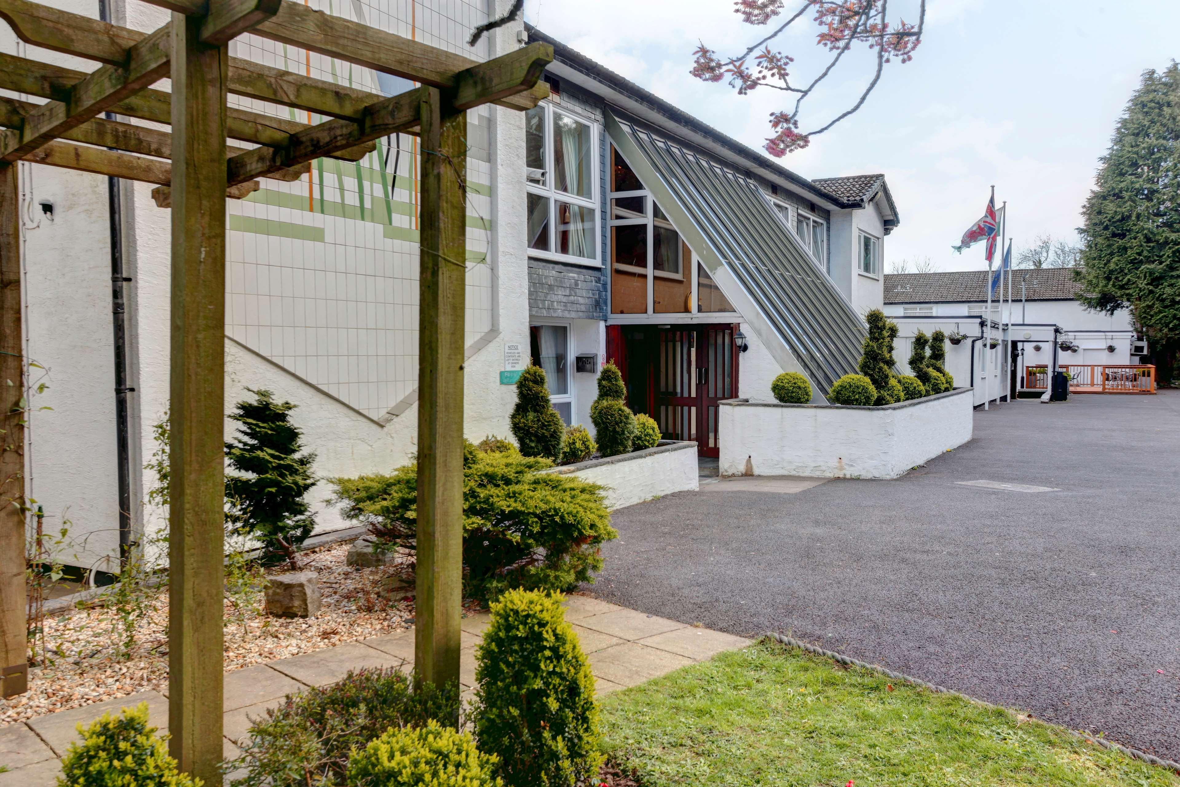 Best Western Heronston Hotel&Spa Bridgend  Exterior foto