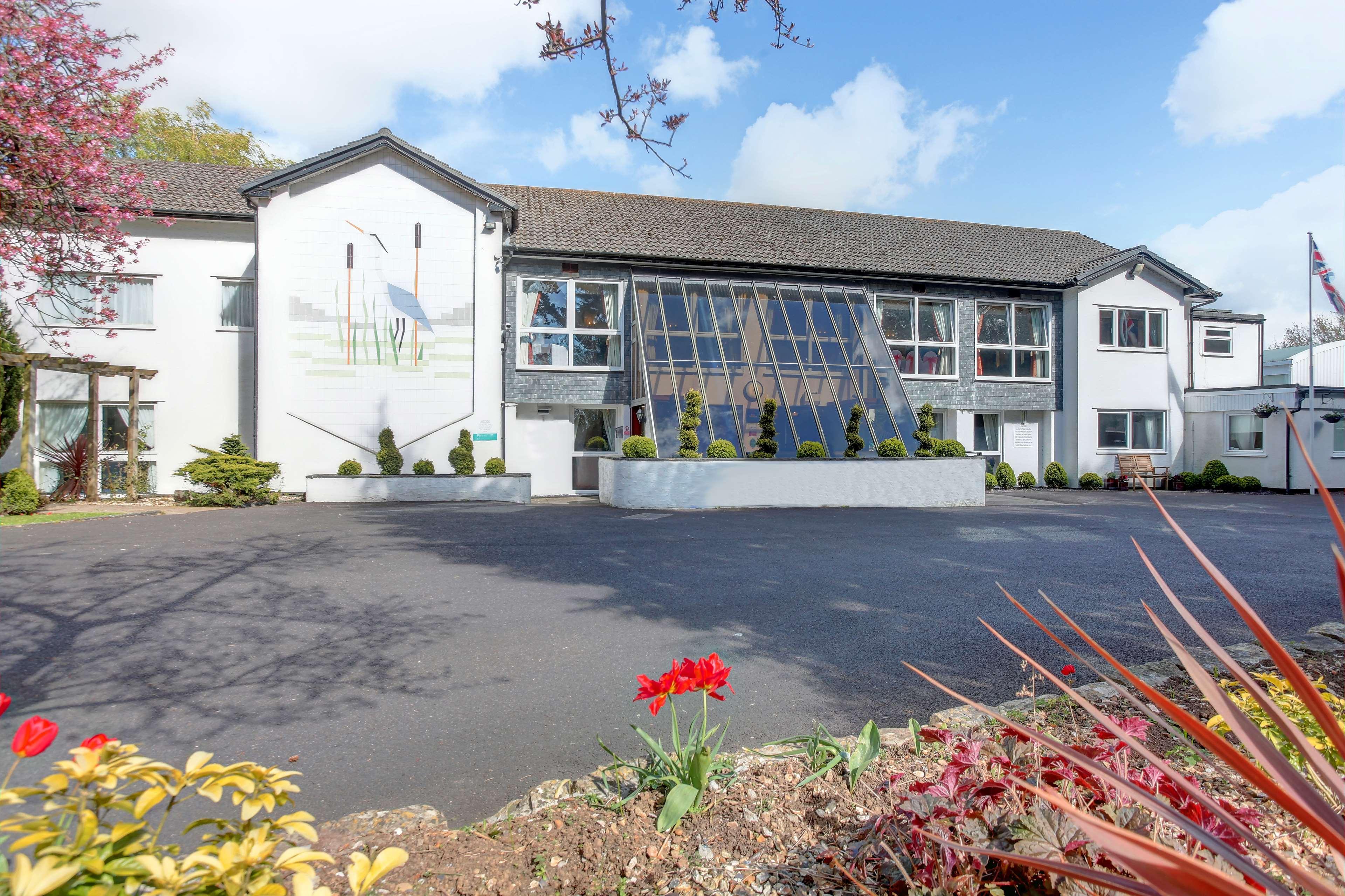 Best Western Heronston Hotel&Spa Bridgend  Exterior foto
