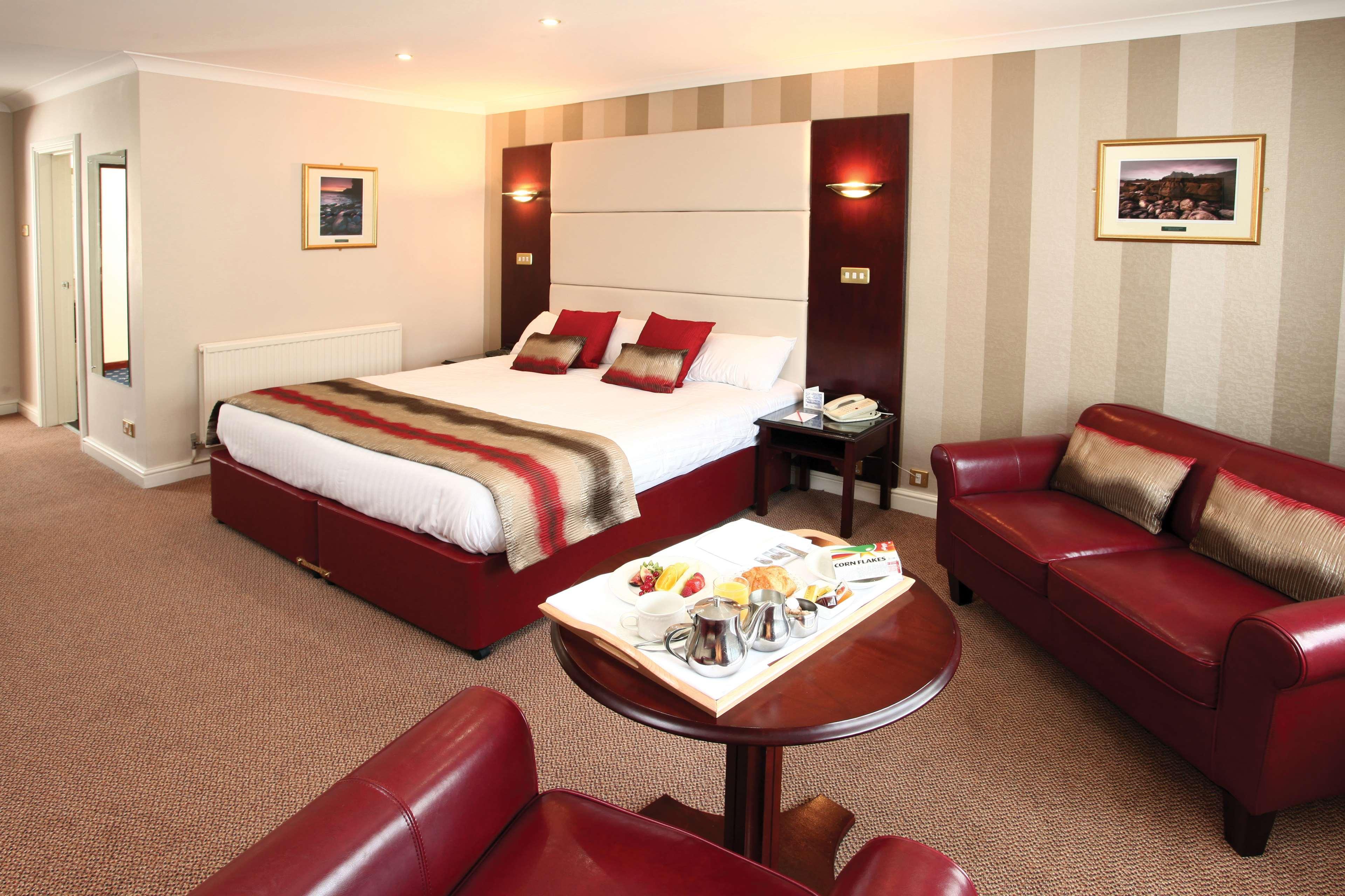Best Western Heronston Hotel&Spa Bridgend  Exterior foto