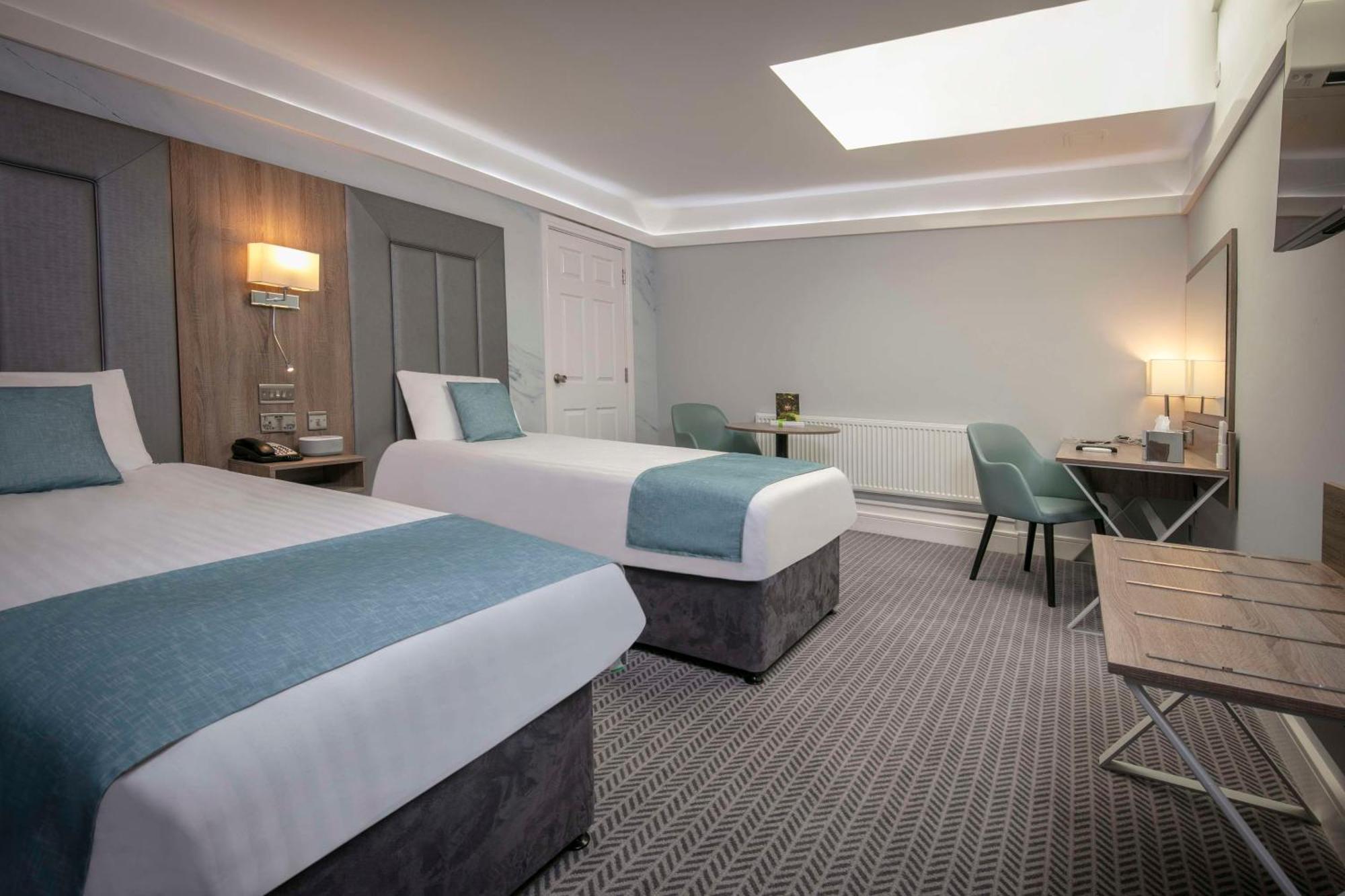 Best Western Heronston Hotel&Spa Bridgend  Exterior foto