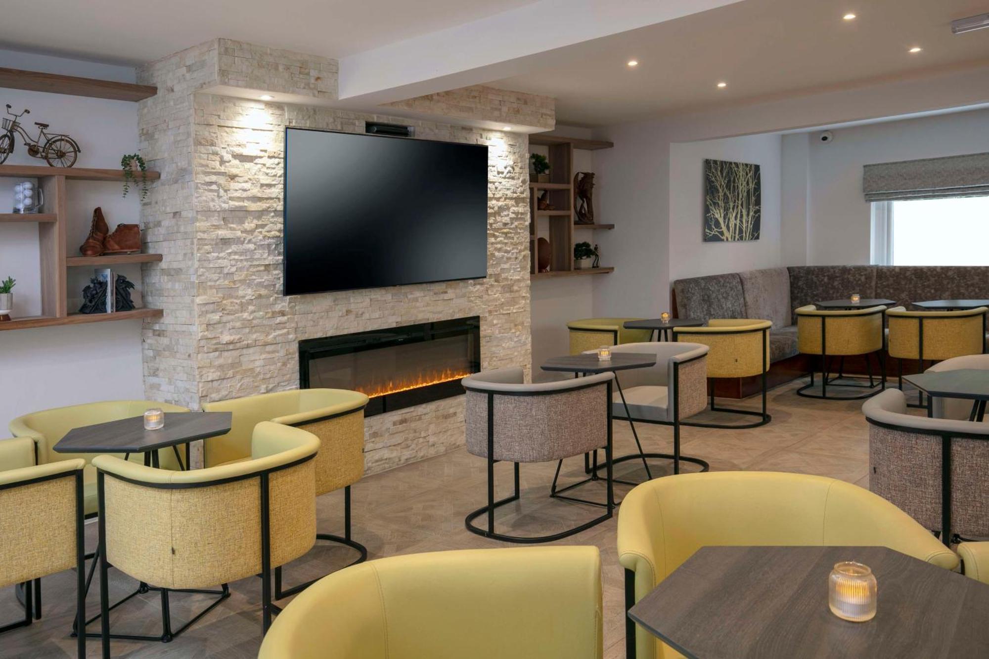 Best Western Heronston Hotel&Spa Bridgend  Exterior foto