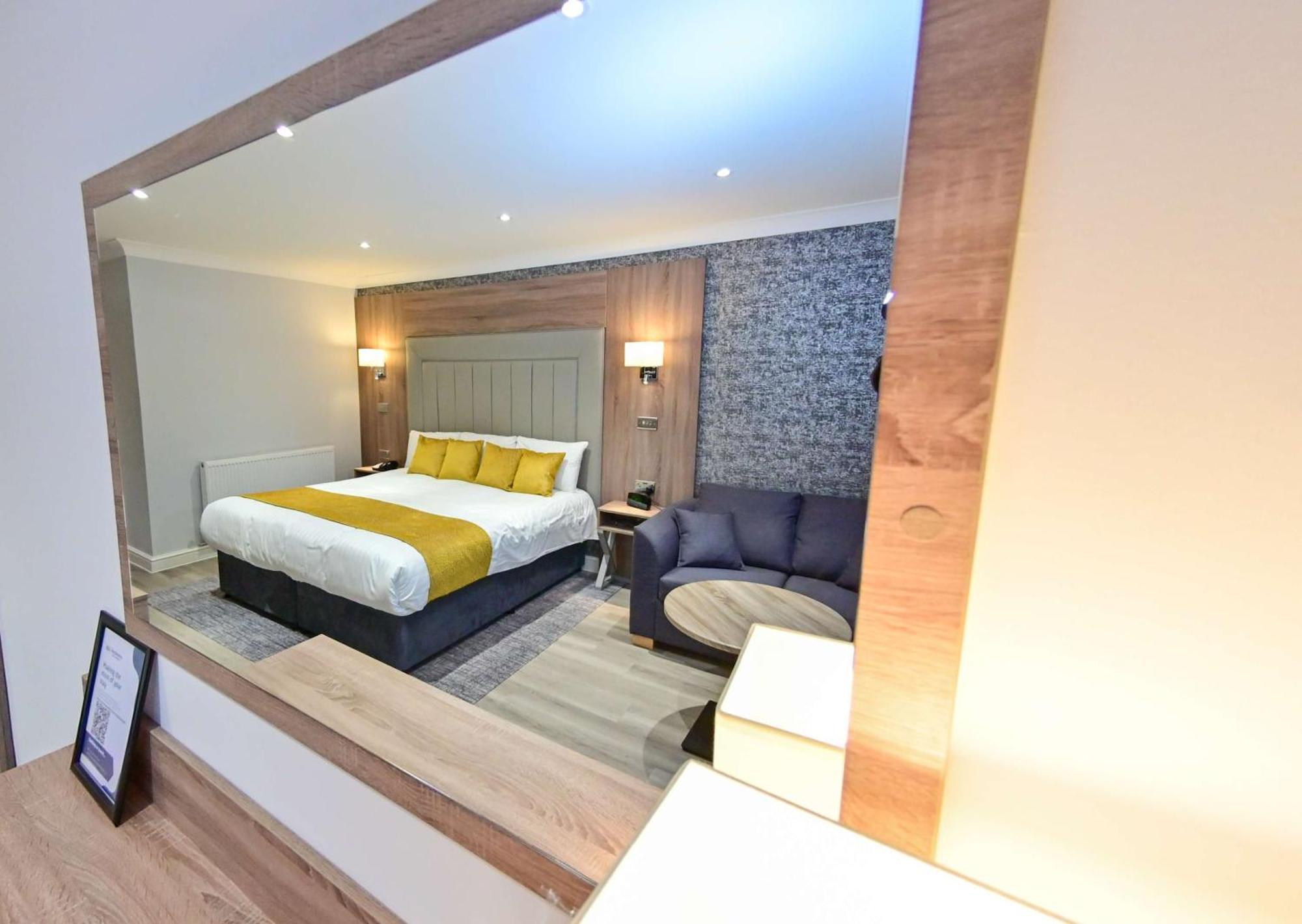 Best Western Heronston Hotel&Spa Bridgend  Exterior foto