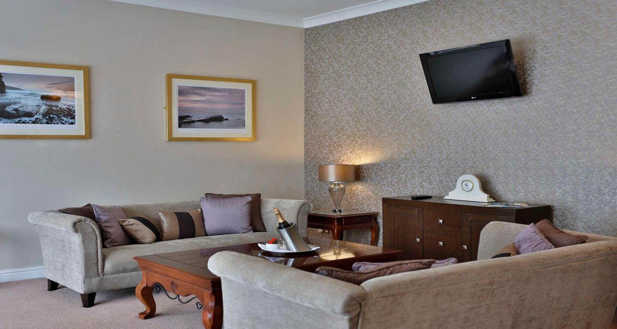 Best Western Heronston Hotel&Spa Bridgend  Exterior foto